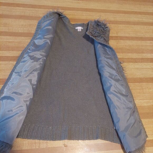 Woman's Small Vest  - Picture 5 of 15